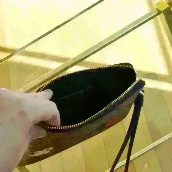 Coach CW466 Corner Zip Wristlet In Signature Canvas With Halloween Print - Picture 5 of 5